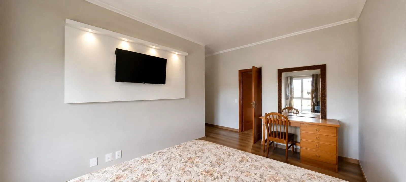 Imagem Casa 3 dormitórios à venda Espírito Santo Porto Alegre/RS