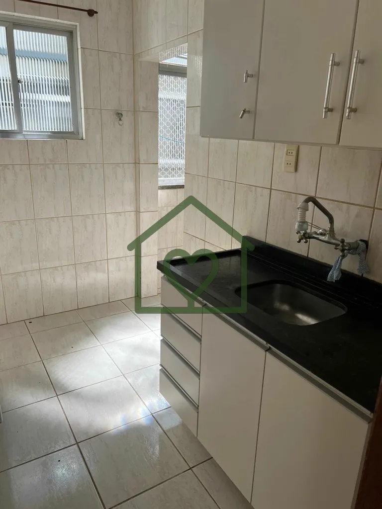 Imagem Procurando um lugar para chamar de lar? Esse apartamento semimobiliado conta com uma cozinha sob med...