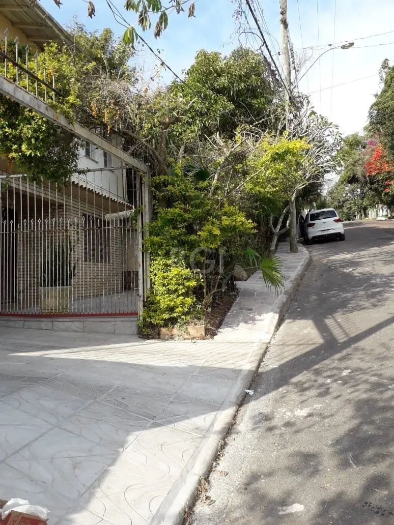 Imagem Casa para Venda - 230.45m², 4 dormitórios, sendo 1 suites, 3 vagas - Ponta Grossa