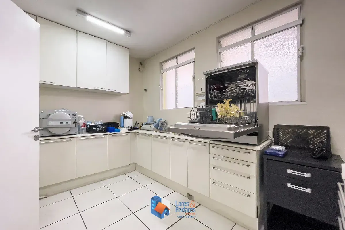 Imagem Conjunto comercial para venda em Cidade Ademar, 361m²