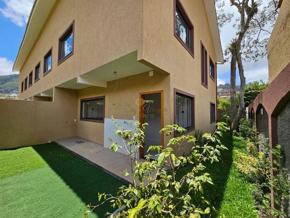 Imagem Casa em Condomínio para Venda em Teresópolis / RJ no bairro Nossa Senhora de Fátima