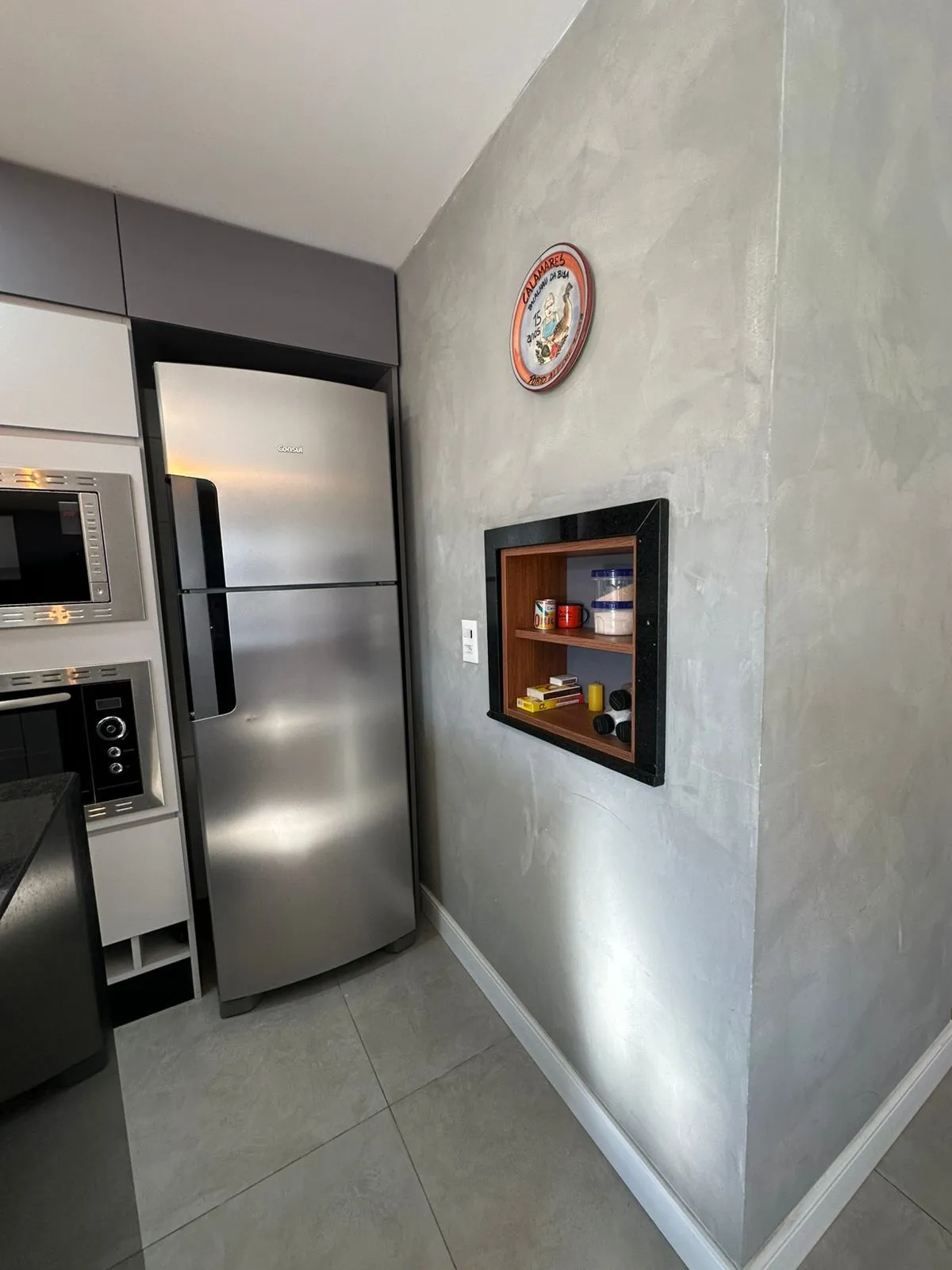 Imagem Apartamento Mobiliado e Reformado com Closet, Churrasqueira e Infraestrutura Completa no Centro de Porto Alegre