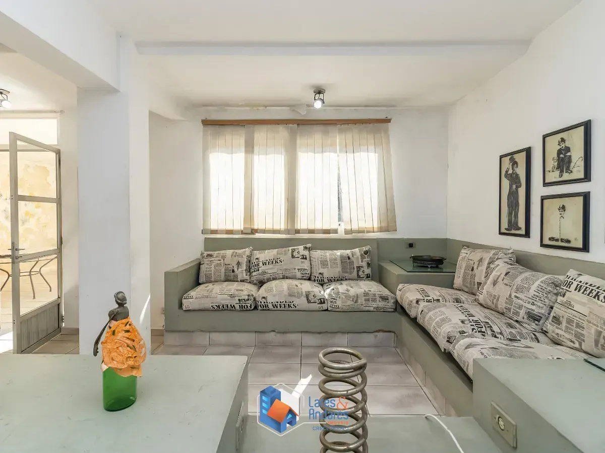 Imagem Sobrado para venda em Vila Madalena com 3 quartos, sendo 1 suíte, 293m²