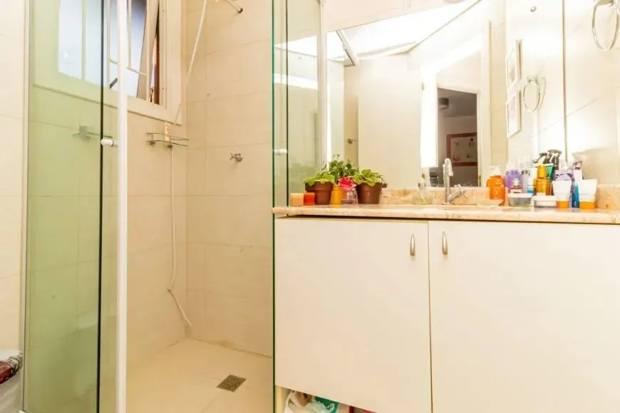 Imagem Belíssima casa em Condomínio com 3 dorm - próximo ao Iguatemi