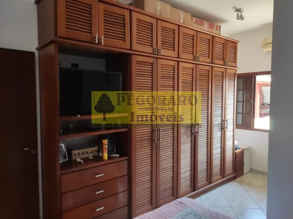 Imagem Sobrado de 6 quartos na Martim de Sá: 2 suítes, área gourmet com churrasqueira e piscina. Oportunidade imperdível!