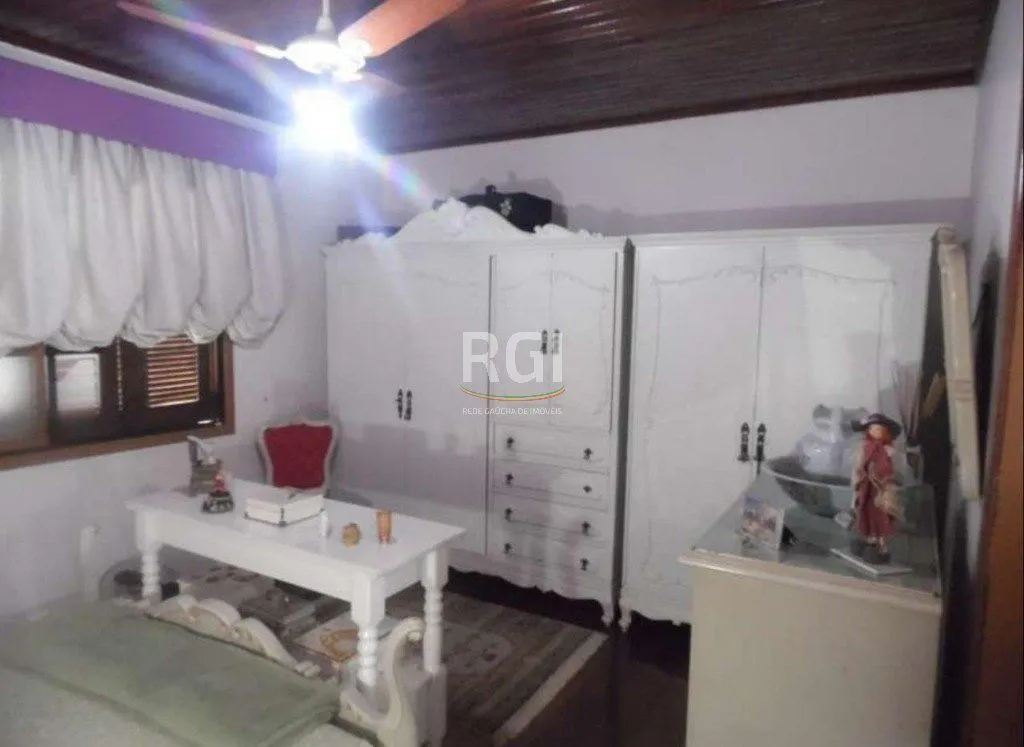 Imagem Casa para Venda - 150m², 3 dormitórios, sendo 1 suites, 5 vagas - Vila Ipiranga