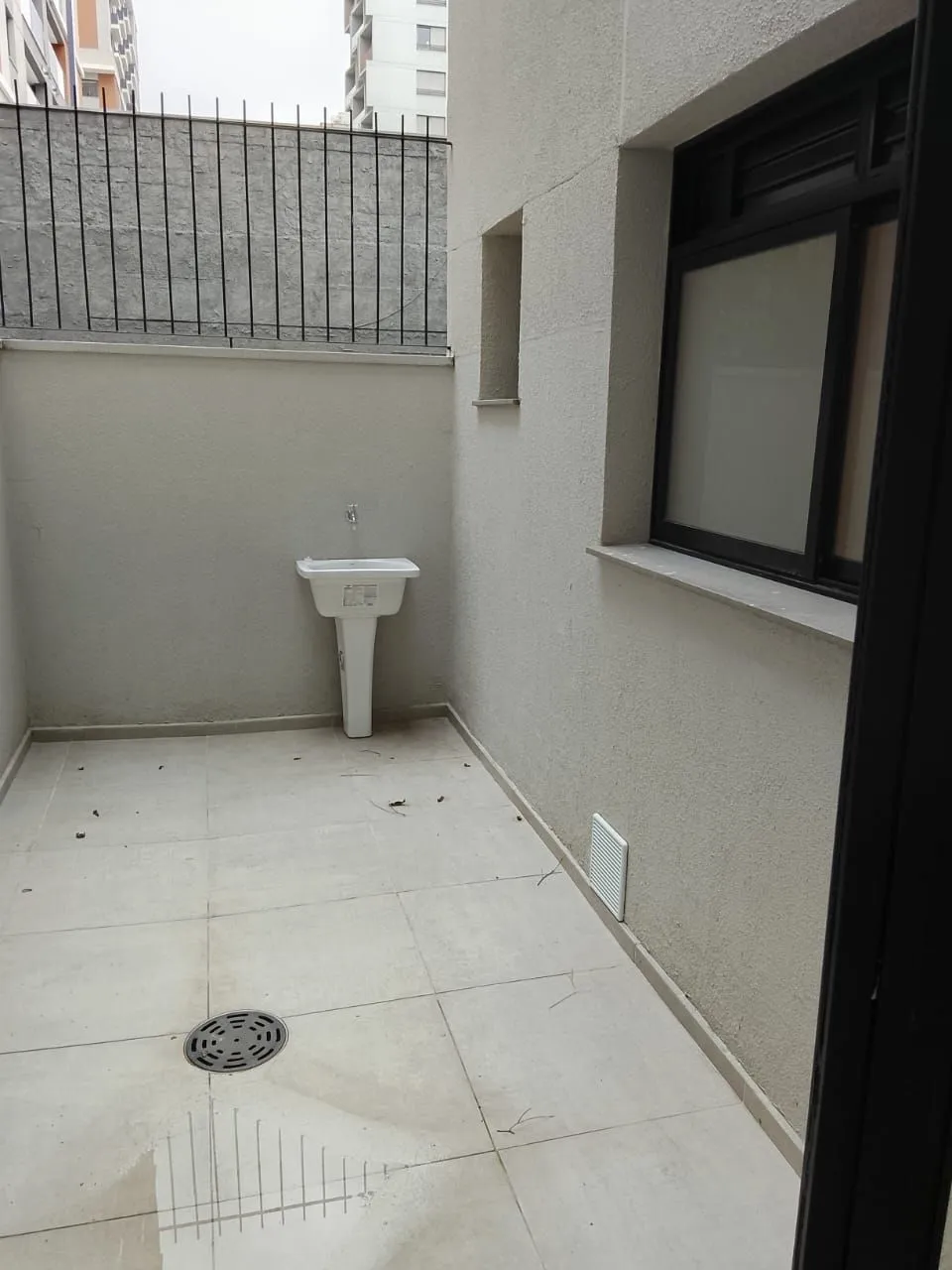 Imagem AMPLO APTO GARDEN CIDADE BAIXA 1 DORMITÓRIO 2 PÁTIOS