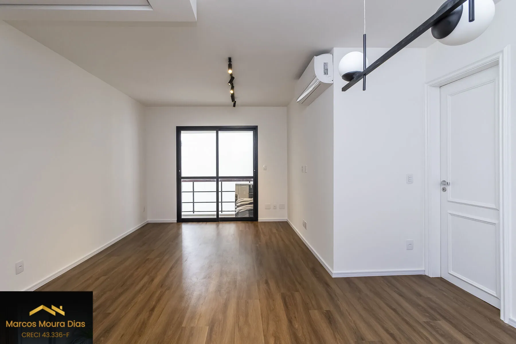 Imagem Apartamento 3 Dormitórios 1 Suíte 2 Vagas na Vila Olímpia Reformado
