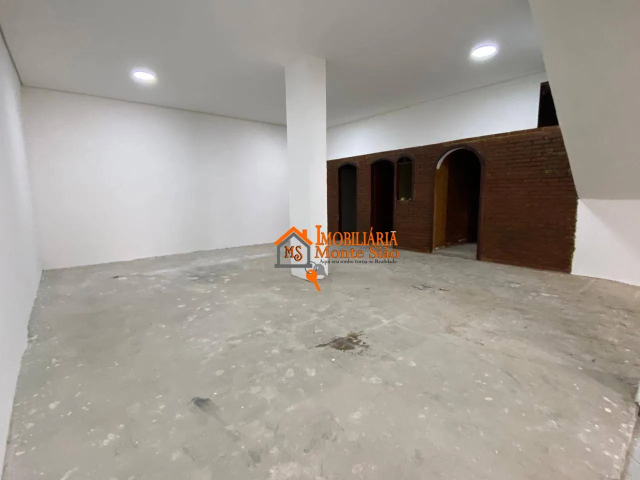 Imagem Salão Comercial 300m² para Alugar - Escritório, Cozinha e Garagem - Próx. Fernão Dias