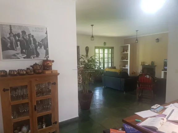 Imagem Chácara de Médio Padrão em São Lourenço da Serra, localizada em bairro nobre a 2km da Praça Ce...