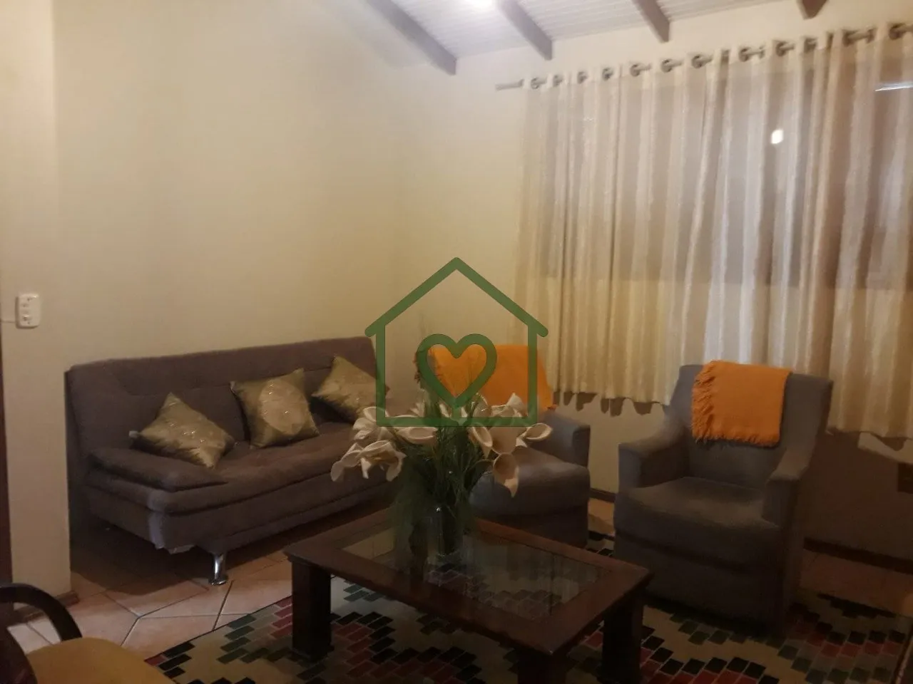 Imagem Ótimo casa/sobrado no bairro Auxiliadora, com 3 dormitórios, 3 vagas de garagem e anexo nos fundos...