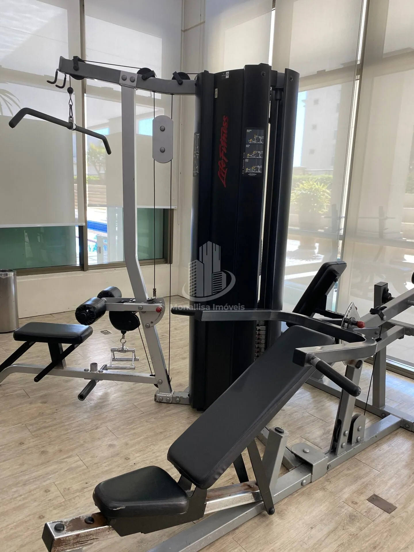 Imagem Sala comercial mobiliada com vaga na Barra da Tijuca