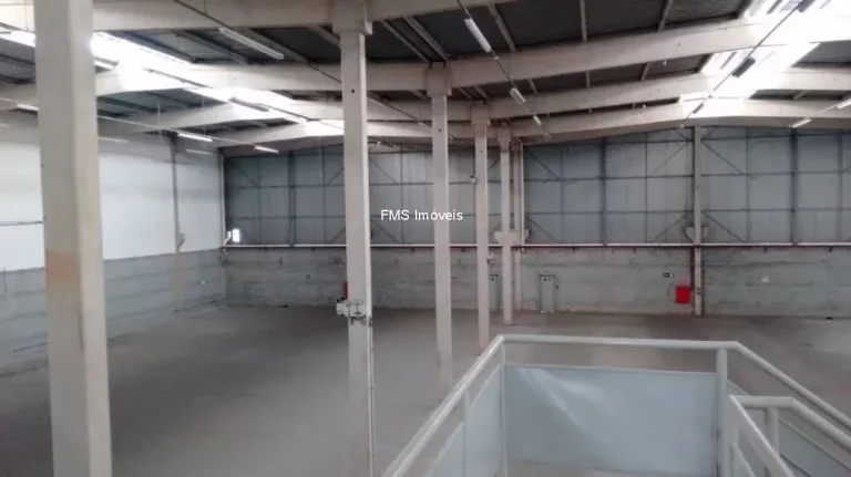 Imagem Galpão Comercial para Locação em Barueri-SP, Jardim Belval - 1.298m²