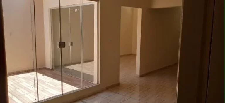 Imagem Casa 3 dormitórios, sendo uma suíte locação para comercial e ou residencial