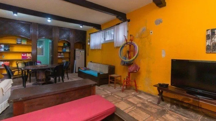 Imagem Casa, 1873 M² para Comprar com 4 Dormitórios e 6 Vagas Estacionamento