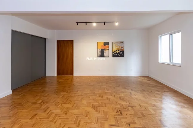 Imagem Imperdível: Apartamento à venda em São Paulo, Jardim Paulista - 3 quartos, 1 suíte, 1 sala, 3 banheiros, 1 vaga, 162,65 m²!