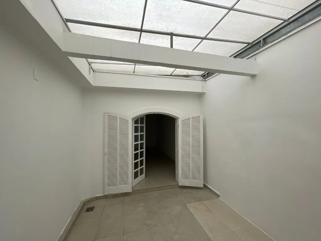 Imagem Imperdível: Casa de Luxo em São Caetano do Sul-SP, 3 quartos, 3 suítes, 4 banheiros, 5 vagas, 272m² - Bairro Osvaldo Cruz!