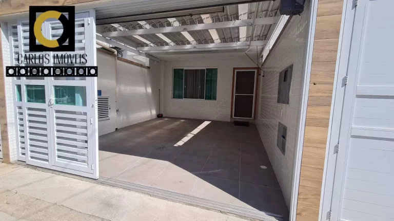 Imagem Casa sobreposta a venda, super bem localizada em Santos