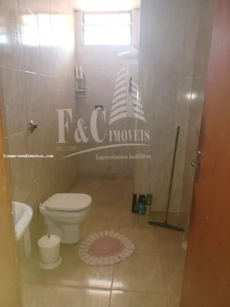 Imagem Casa para Venda em Limeira, Parque Residencial Aeroporto, 3 dormitórios, 1 suíte, 1 banheiro, 4 vagas