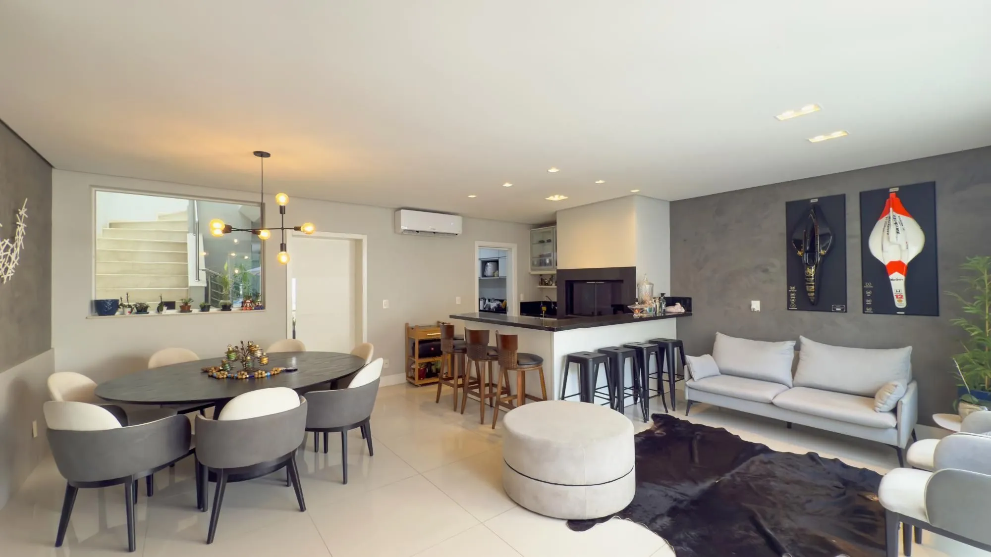 Imagem Casa para Comprar com 4 suítes, 386 m² - Chácara das Pedras - Porto Alegre