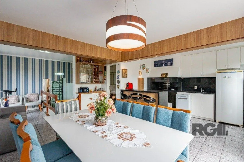 Imagem Cobertura para Venda - 191.89m², 3 dormitórios, sendo 1 suites, 1 vaga - Centro Histórico