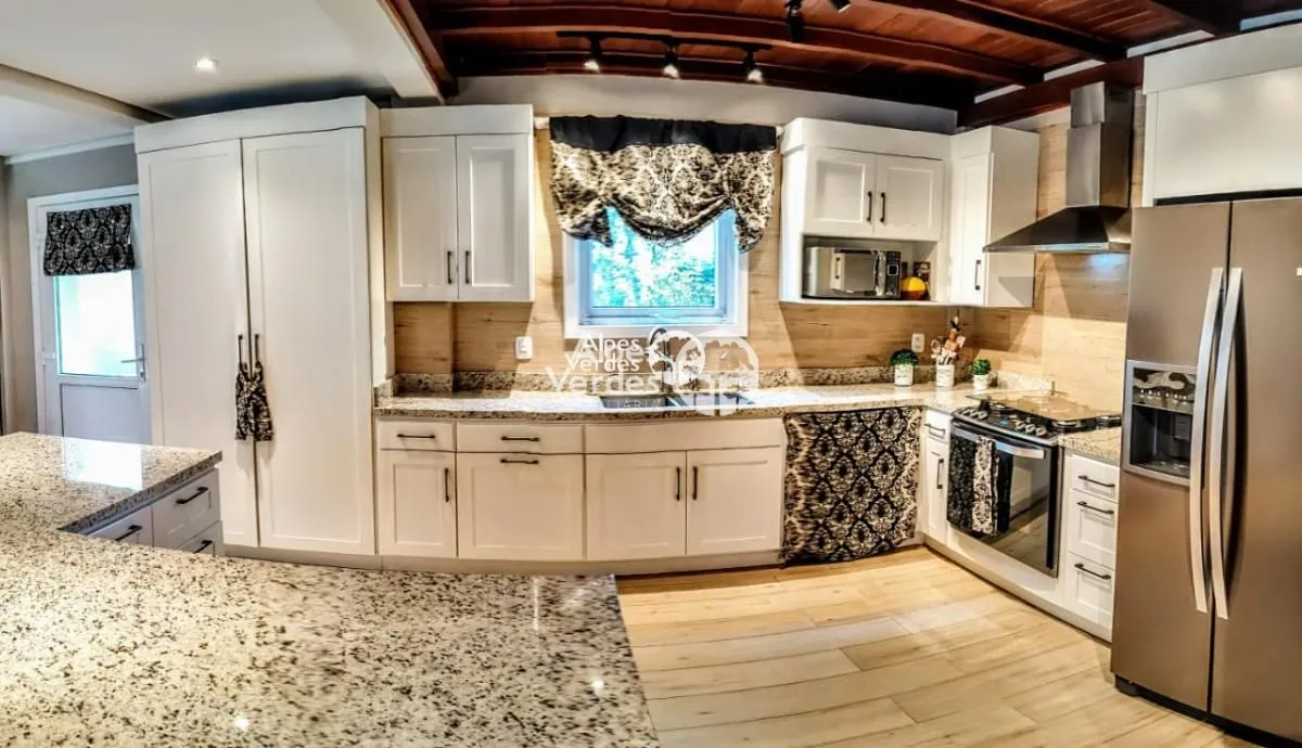 Imagem Vende-se Casa em condomínio, com 03 dormitórios