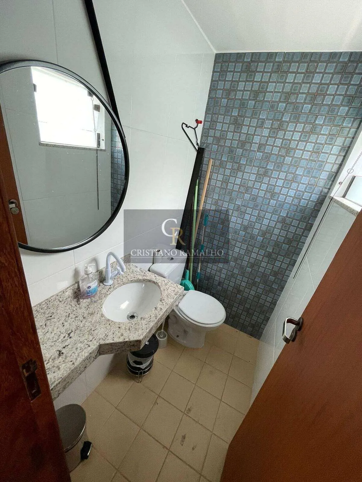 Imagem Sala comercial à venda em Cabo Frio, Portinho, 43,97m2