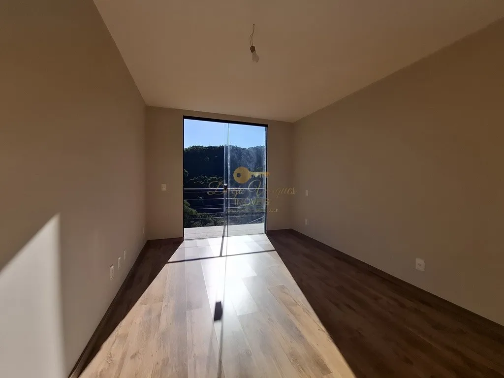Imagem Casa em Condomínio para Venda em Teresópolis / RJ no bairro Prata