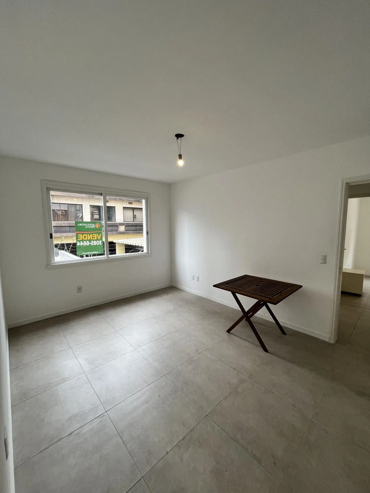 Imagem Apartamento de 2 quartos, 2 banheiros e 1 vaga de garagem no bairro Petrópolis
