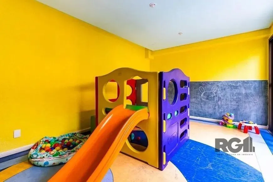 Imagem cobertura horizontal 2 dormitórios (2 suítes) 147 m² de área privativa e 2 vagas