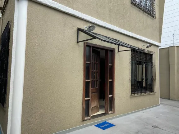 Imagem Casa com 6 Quartos à Venda, 438 m² em Jurunas - Belém