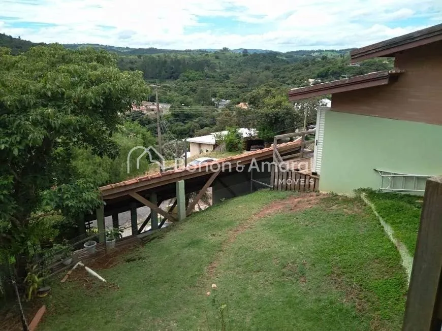 Imagem Casa de Condomínio com 3 Quartos e 4 banheiros à Venda, 270 m² por R$ 1.100.000