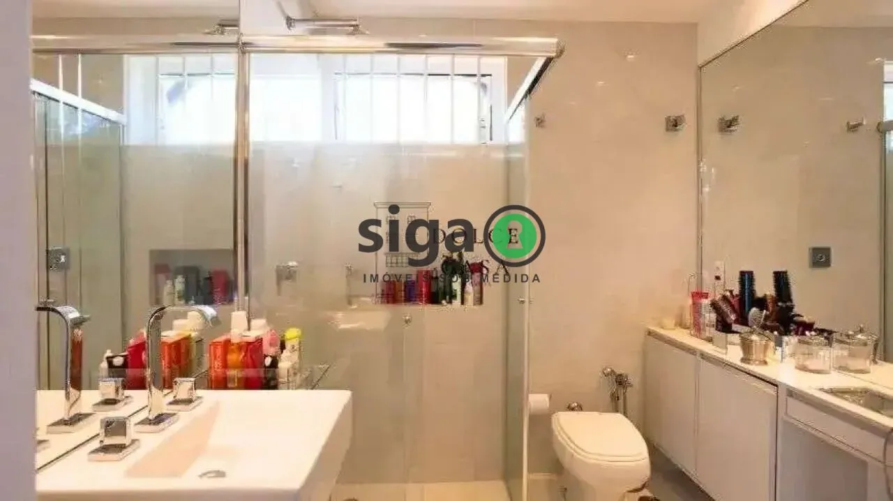 Imagem SOBRADO DE ALTO PADRÃO À VENDA NO JARDIM GUEDALA | 400m² | 3 SUÍTES | PISCINA | 4 VAGAS