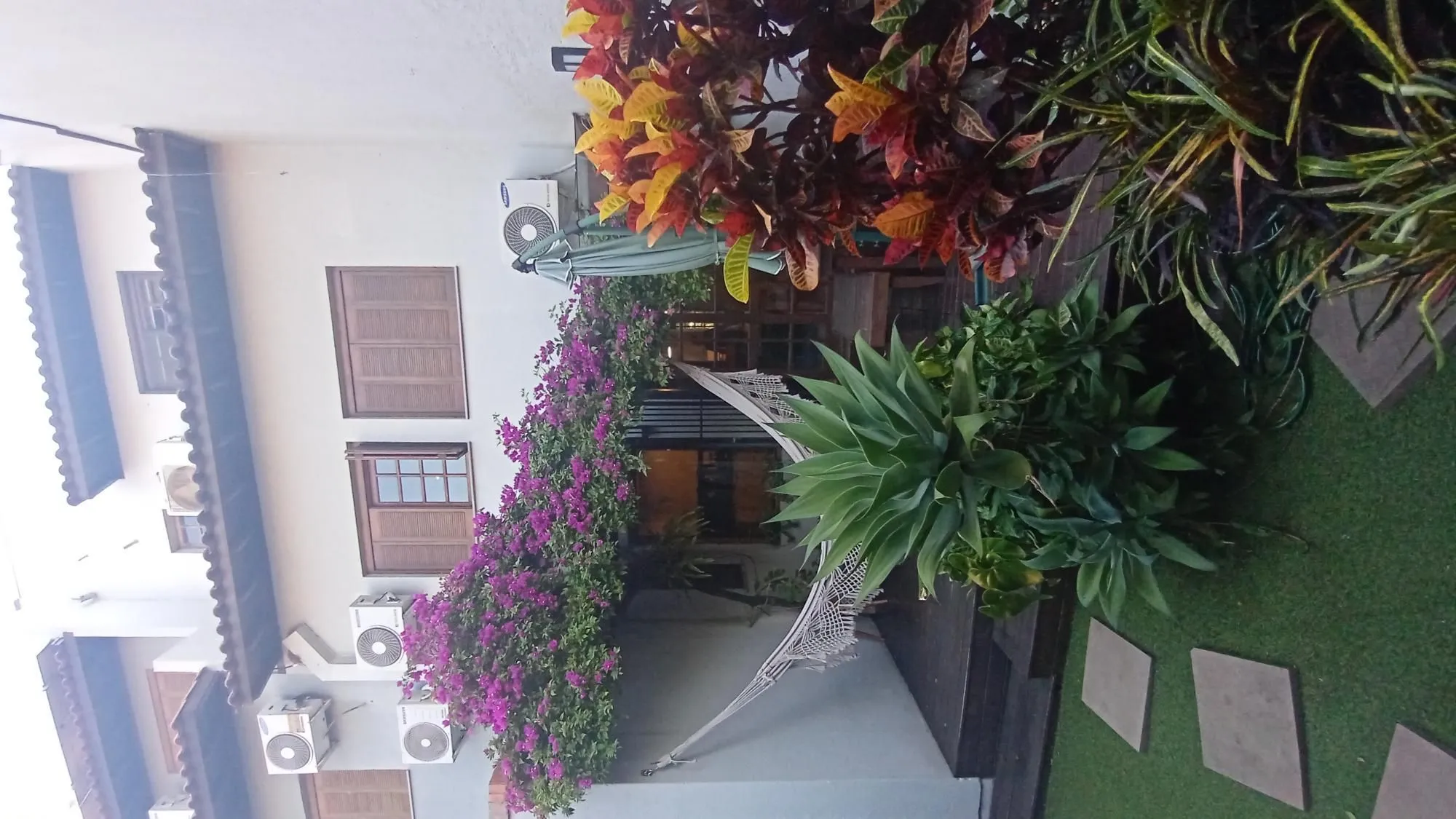 Imagem Casa de Condomínio com 3 Suítes, no bairro Tristeza