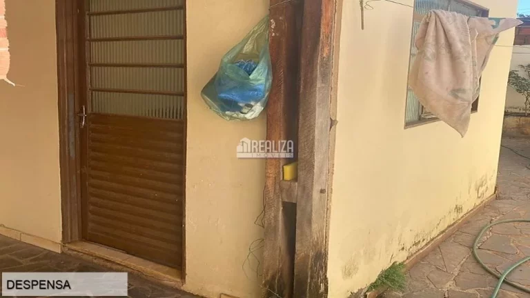 Imagem Casa redonda à venda em Uberaba - 2 dormitórios, churrasqueira na varanda!
