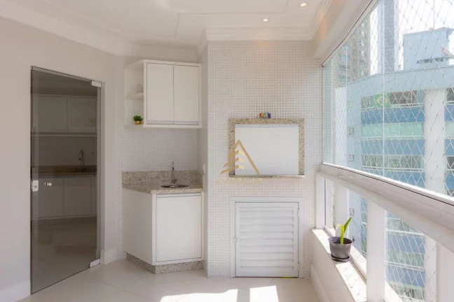Imagem Apartamento com 3 dormitórios à venda, 131 m² por R$ 3.746.277,93 - Centro - Balneário Camboriú/SC