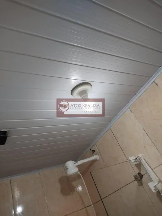 Imagem Oportunidade única de investimento no parque América. Vendo casa com Área total 243m² no parque América, Casa com 3 Dormitorios sendo 1 Suíte, vaga de garagem, 2 Kitnets com, quarto, sala, cozinha, banheiros cada, 2 salões comercial, uma grande oportunida