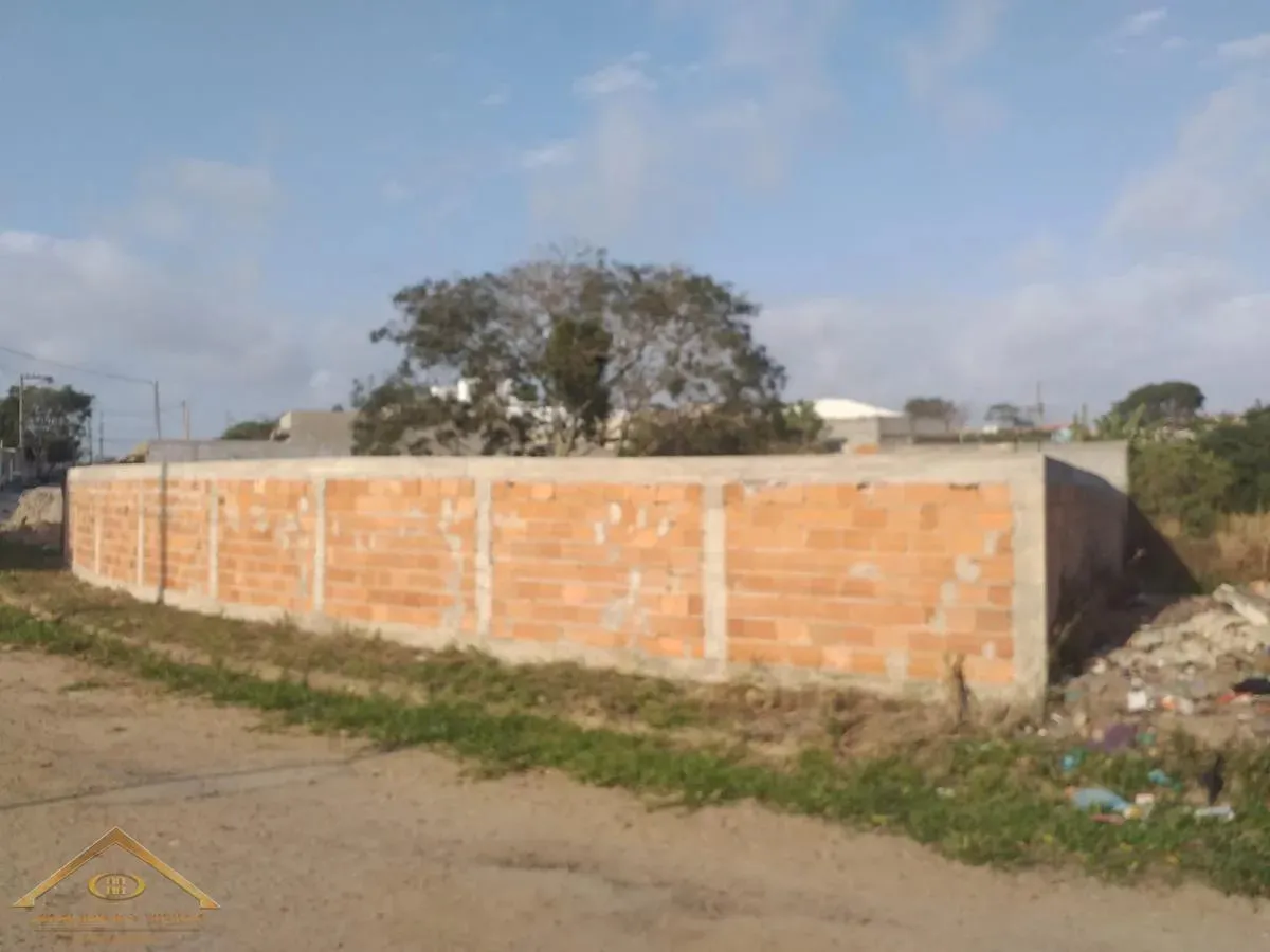 Imagem Lote para Venda em Cabo Frio / RJ no bairro Vila do Peró