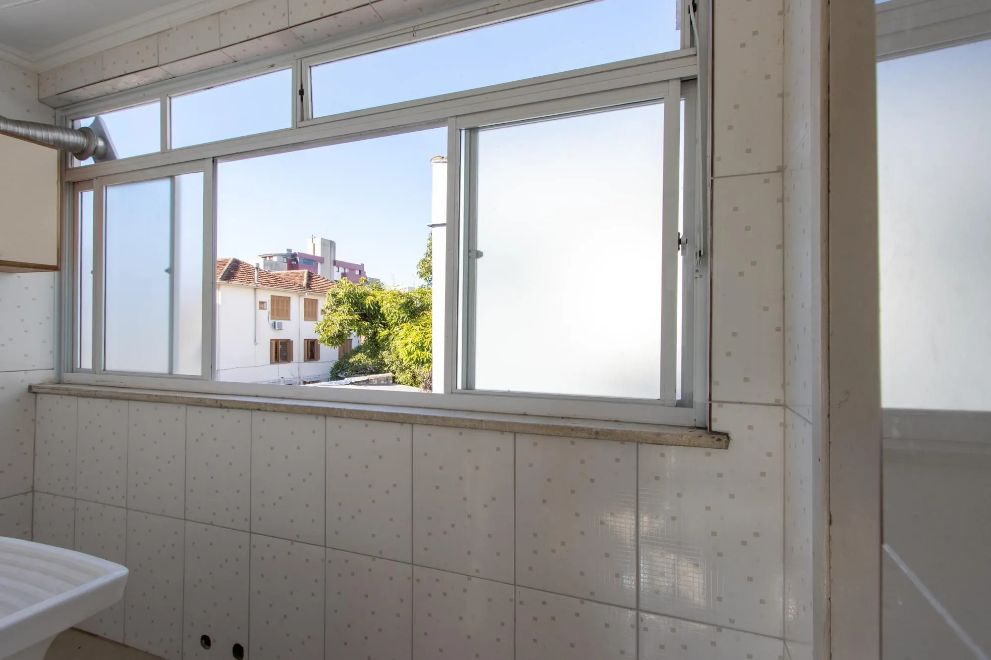 Imagem Apartamento com 2 dormitórios com 74m² e 1 vaga e no Menino Deus