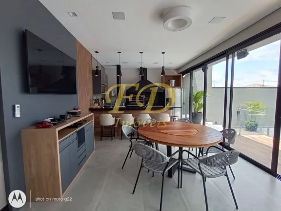 Imagem Casa de Alto Padrão em Condomínio Fechado em Mairiporã