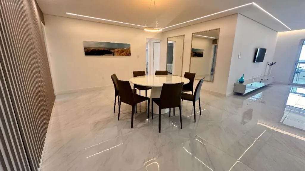 Imagem APARTAMENTO COM 190,00 m² - CANTO DO FORTE - PRAIA GRANDE SP