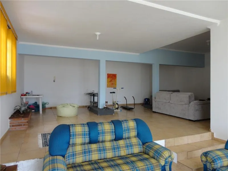 Imagem Imperdível oportunidade: Casa à venda em Valinhos-SP, Jardim Europa, 3 quartos, 1 suíte, 2 salas, 4 banheiros, 2 vagas, 330m².