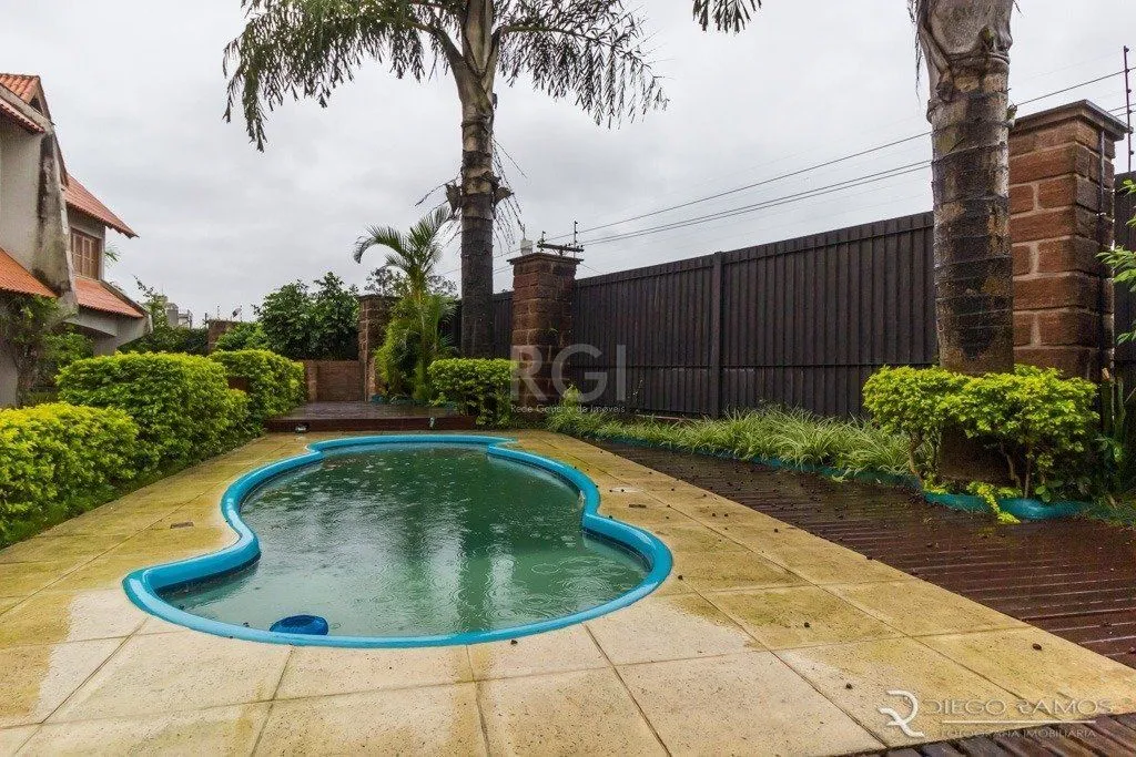Imagem Casa Condominio para Venda - 239.9m², 3 dormitórios, Santa Tereza