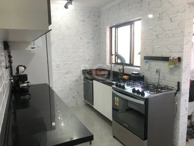 Imagem Apartamento para Venda - 82m², 2 dormitórios, sendo 1 suites, 2 vagas - Petrópolis