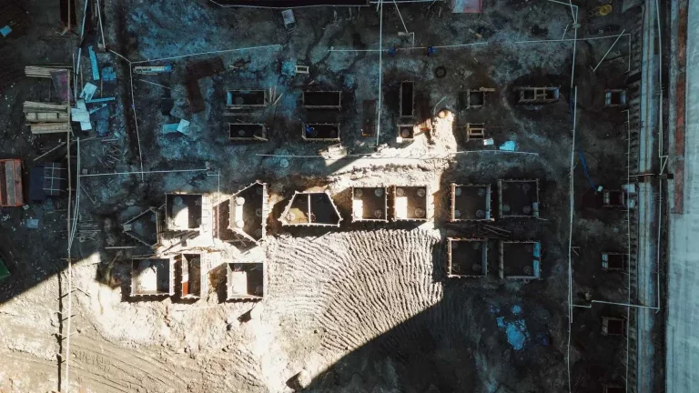 Imagem Apartamento na planta com 4 dormitórios sendo 2 suítes e 2 vagas no bairro Meia Praia em Itapema