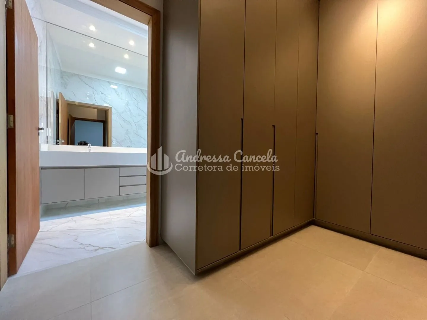 Imagem Recanto do Lago - Casa com 3 dormitórios à venda, 246 m² por R$ 1.700.000,00 - Loteamento Recanto do Lago - São José do Rio Preto/SP