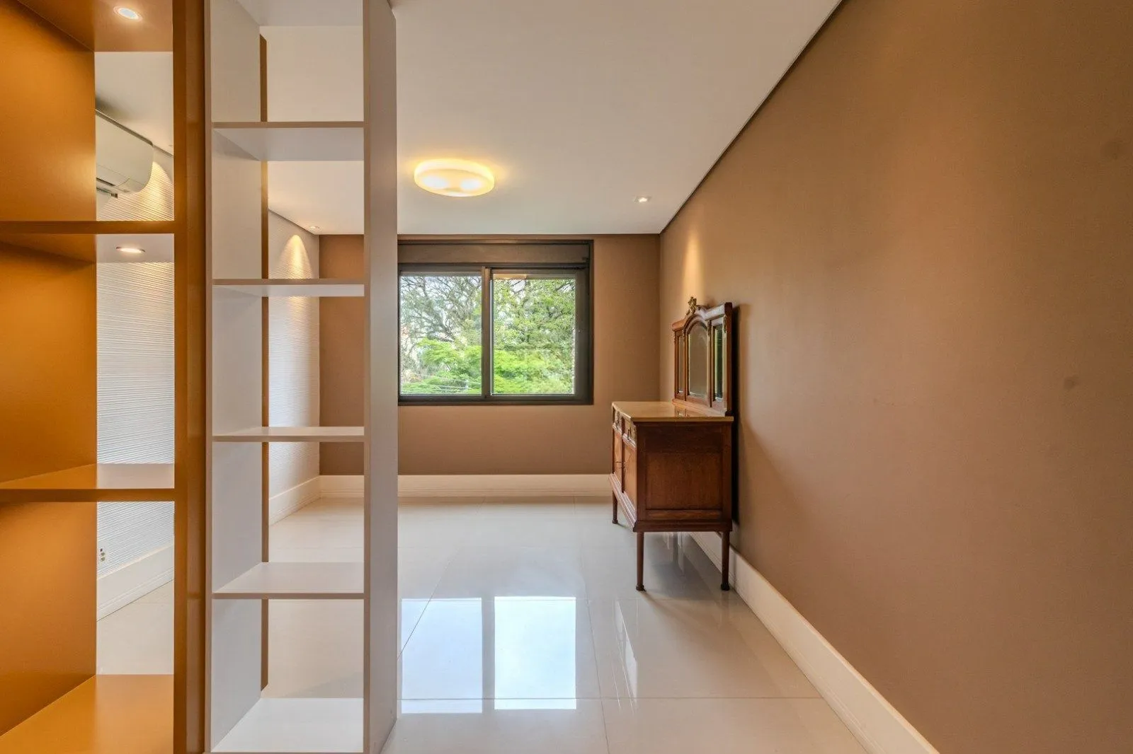Imagem Alto Padrão no TERRAZAS: 4 Suítes, 312m² e Vista Incrível para a Natureza