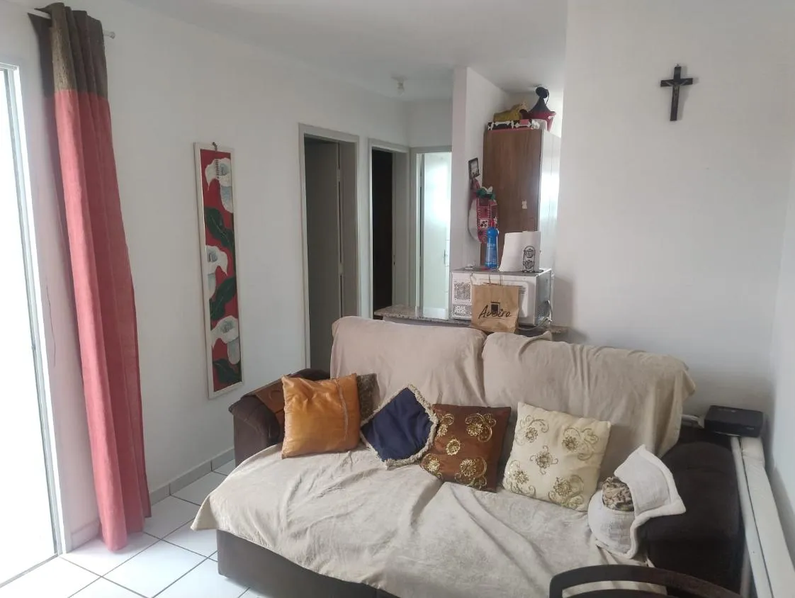 Imagem Apartamento com 2 Dormitórios, Varanda e 1 Vaga 45 m²