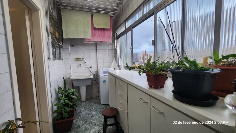 Imagem Viva com Conforto e Estilo no Boqueirão: Apartamento de 3 Dormitórios com Suíte e Vista Livre