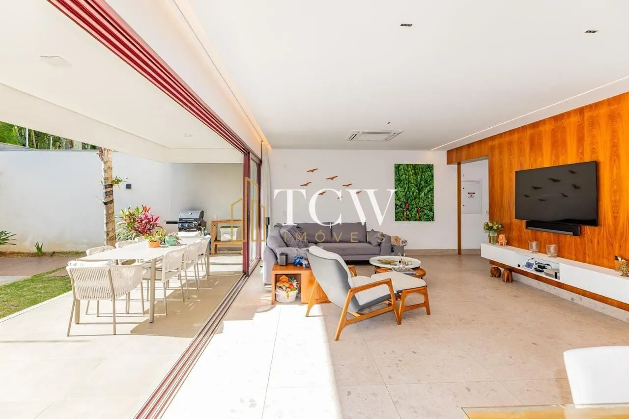 Imagem Casa em Condomínio de Alto Padrão à Venda no Campo Belo | 3 Dorms, 2 Suítes | 536 m² | 4 Vagas | São Paulo/SP